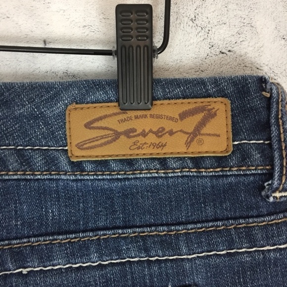 Seven7 Jean Shorts Womens 10 Blue Denim Finished Hem Mid Rise Soft Finished Cuff - Picture 3 of 12